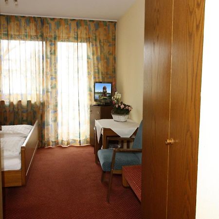 Hotel Baeren Garni 弗赖堡 外观 照片