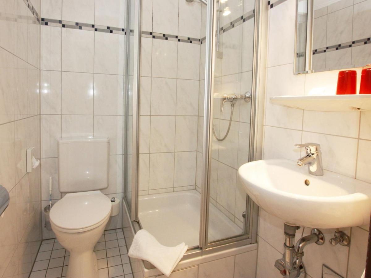 Hotel Baeren Garni 弗赖堡 外观 照片
